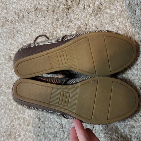 TOMS Brown Wedge Lace Up Bootie - Picture 7 of 8